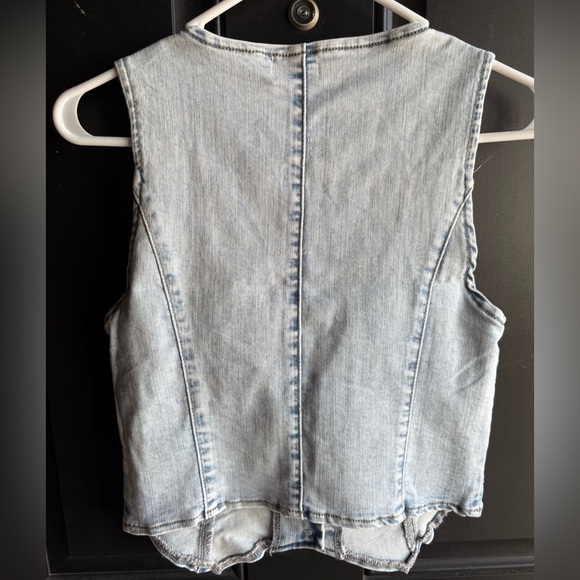 NWOT Pink Lily light wash Stretch Denim heart Vest size small - Picture 6 of 8